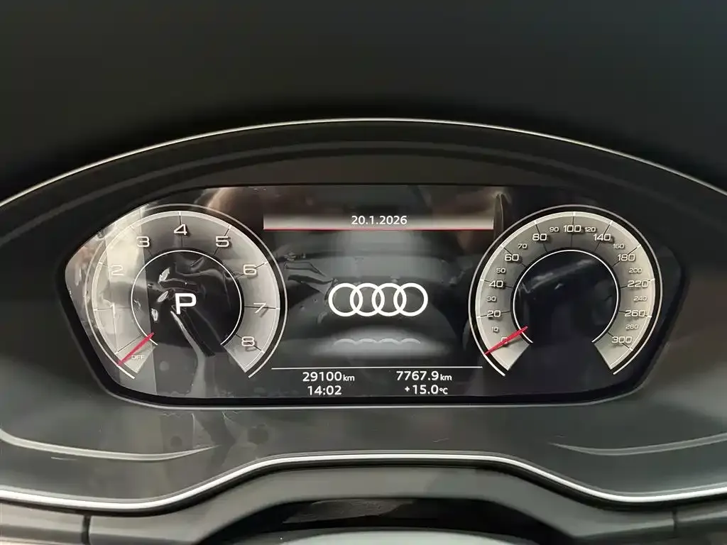 Audi Q5L Sportback — фото 3