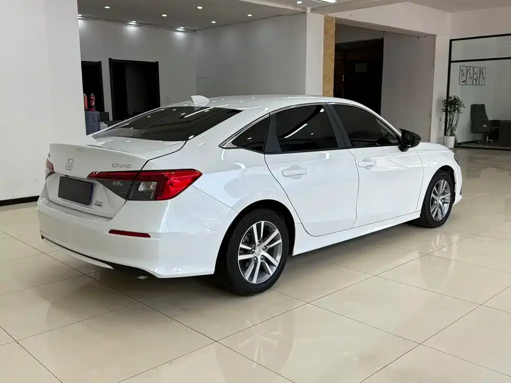 Honda Civic — фото 3