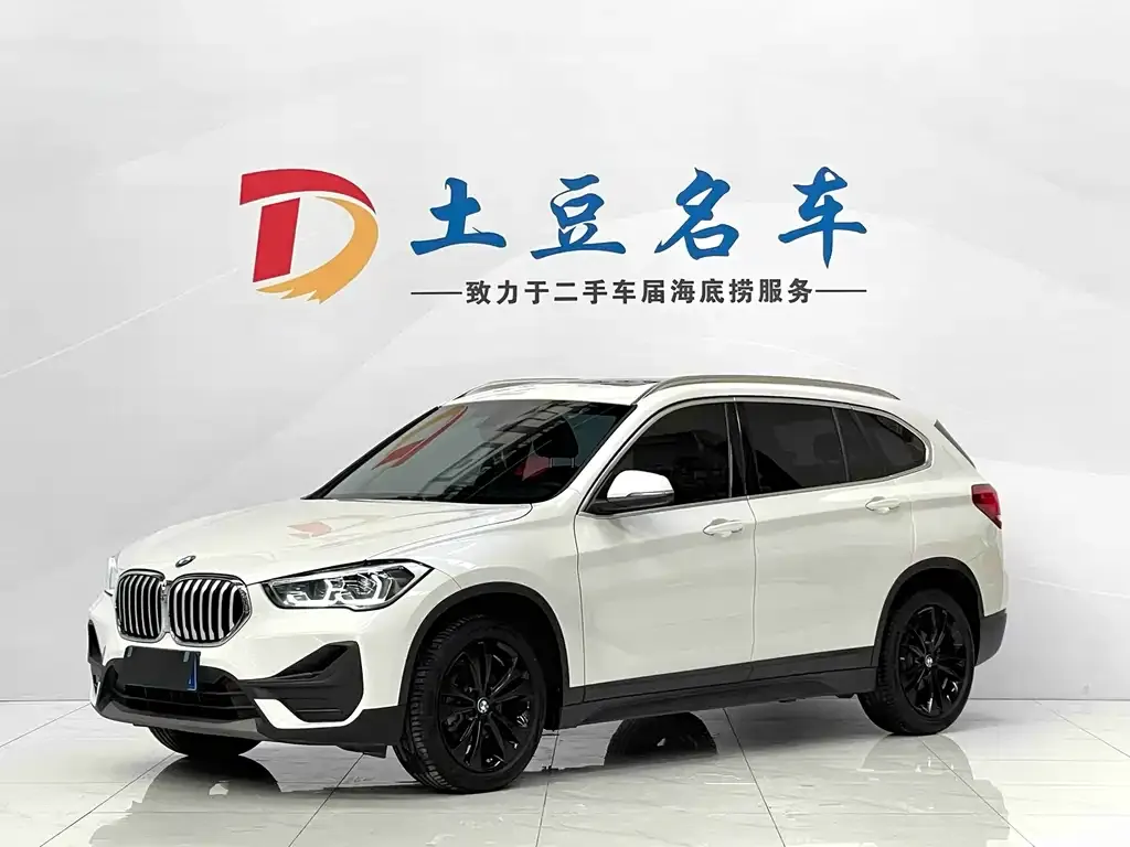 BMW X1 — фото 1