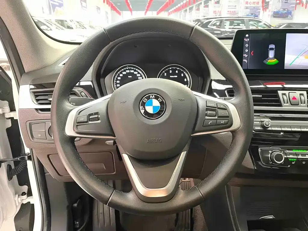 BMW X1 — фото 6