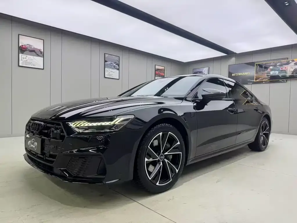 Audi A7L — фото 1