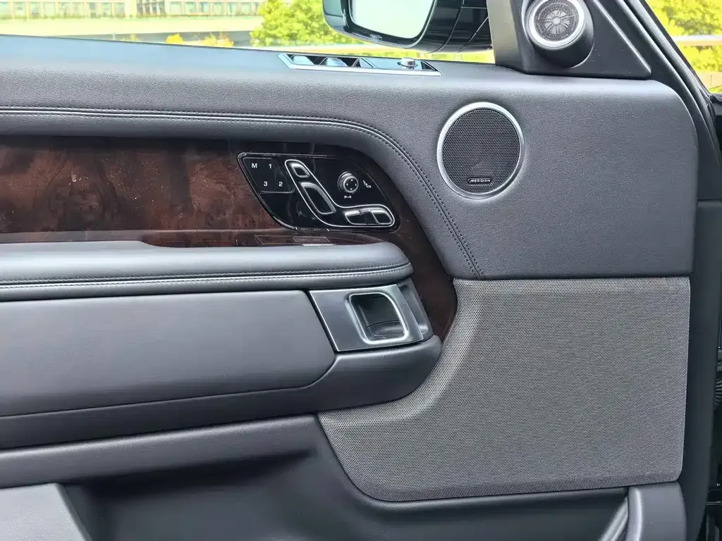 Land Rover Range Rover — фото 10