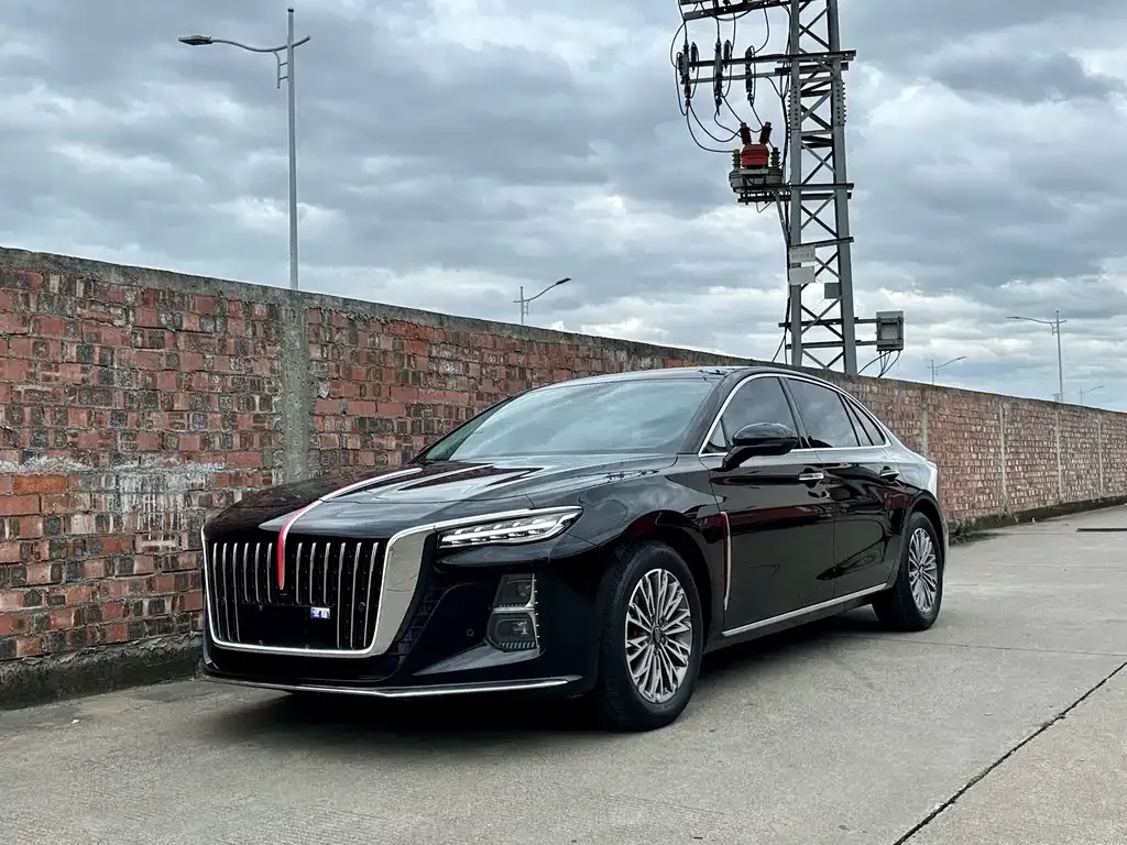 Hongqi H5 — фото 1