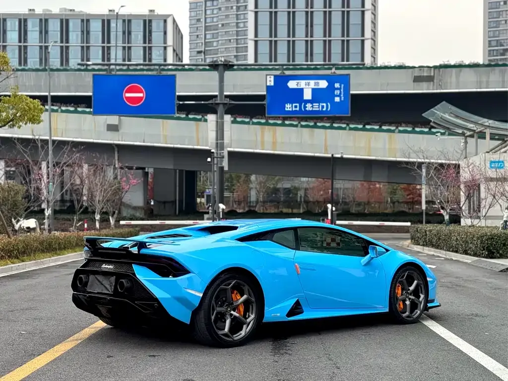 Lamborghini Huracan — фото 9