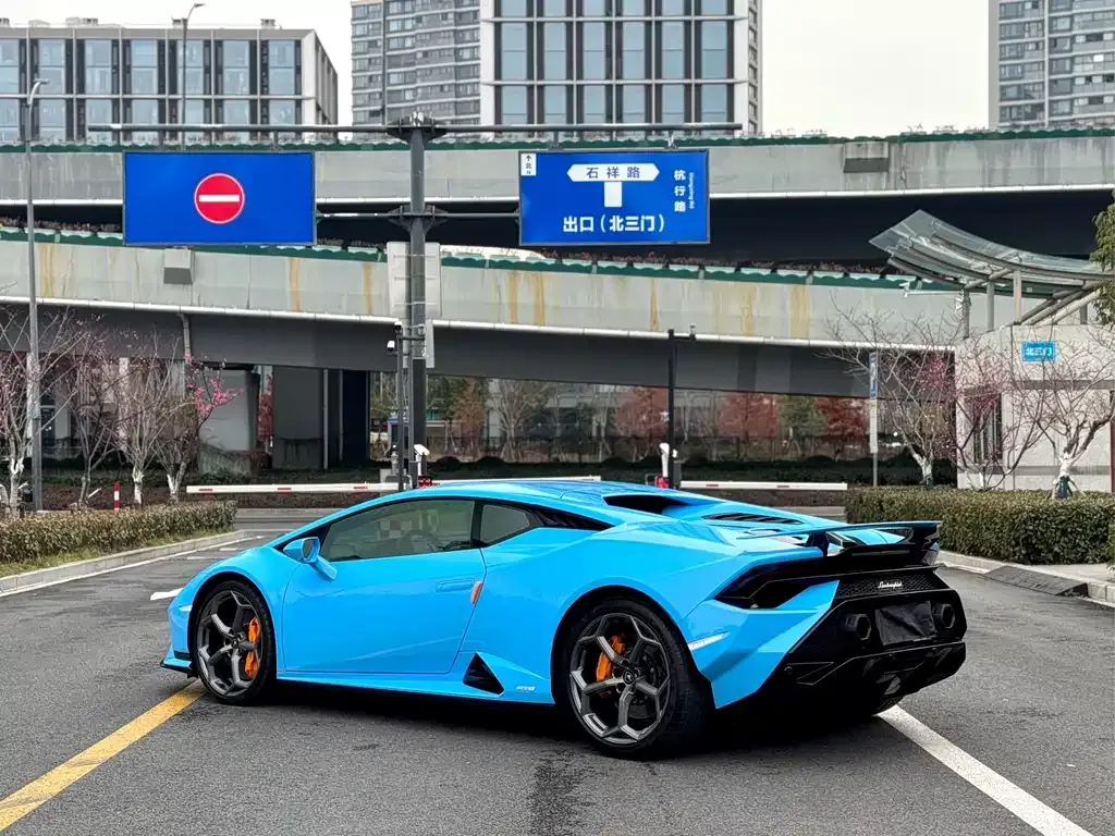 Lamborghini Huracan — фото 2