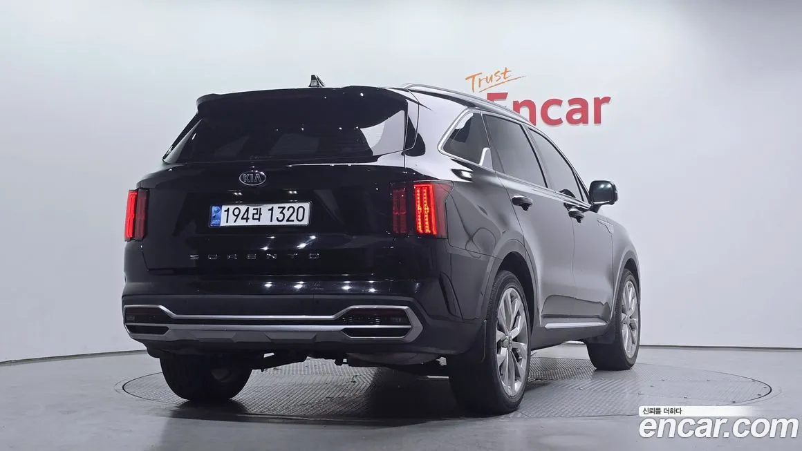 Kia Sorento — фото 5