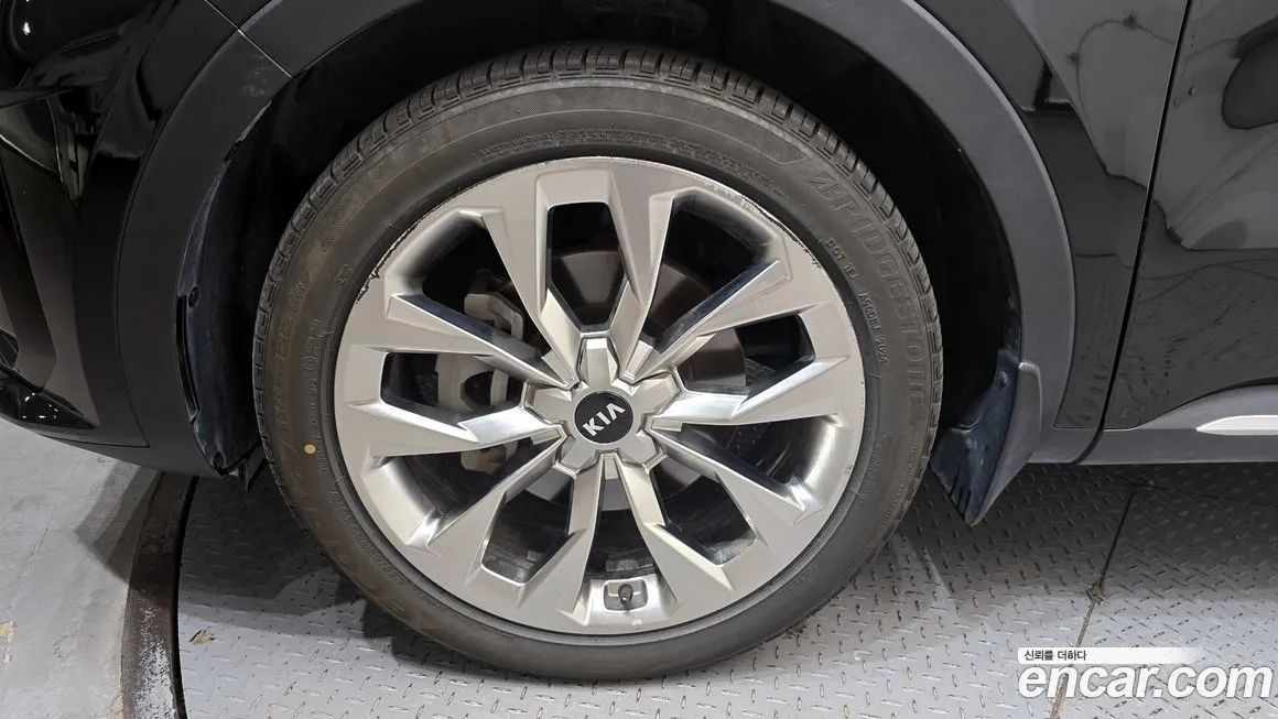 Kia Sorento — фото 6