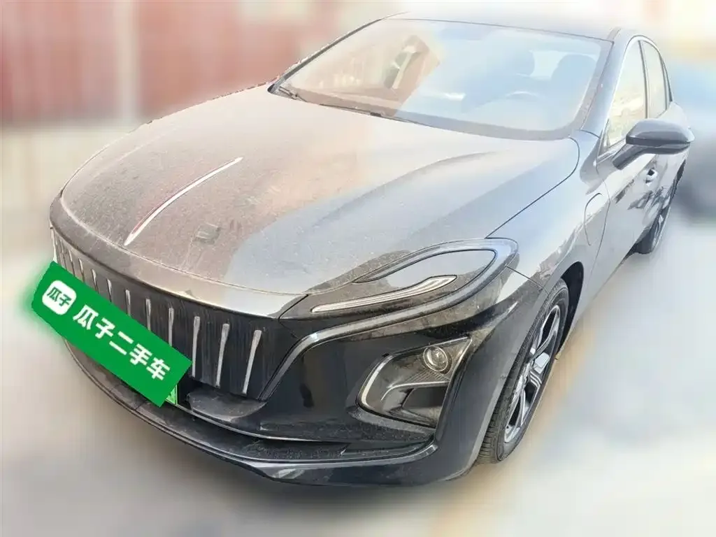Hongqi E-QM5 — фото 1