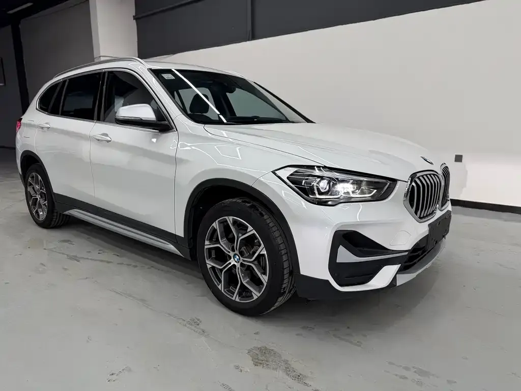 BMW X1 — фото 9