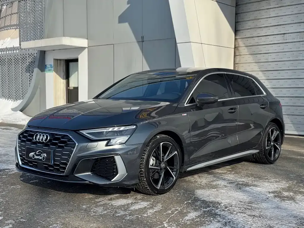 Audi A3 — фото 1