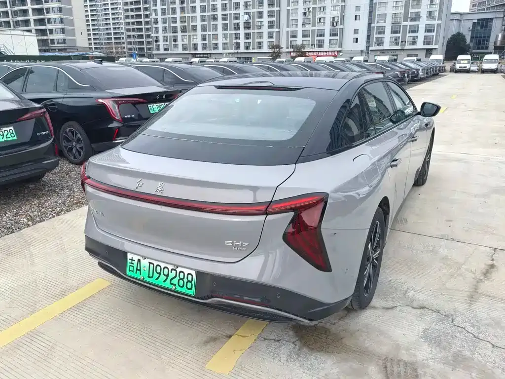 Hongqi EH7 — фото 9