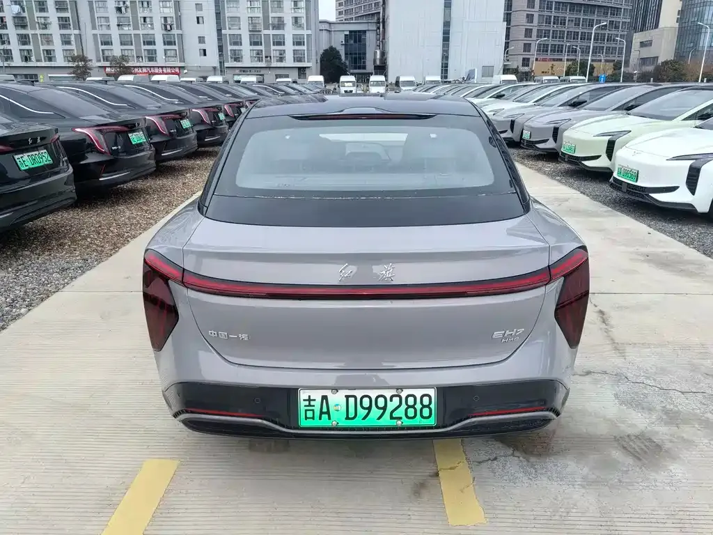 Hongqi EH7 — фото 8