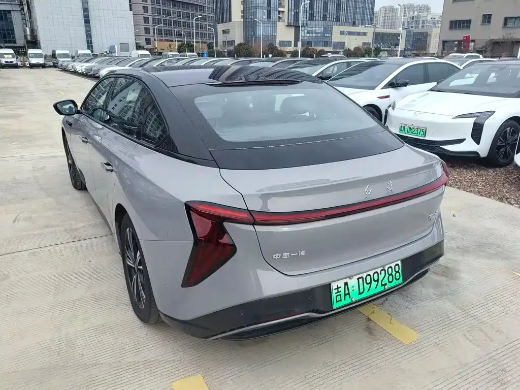 Hongqi EH7 — фото 6
