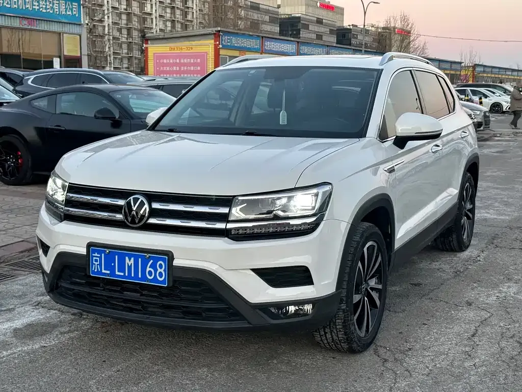 Volkswagen Tharu — фото 1