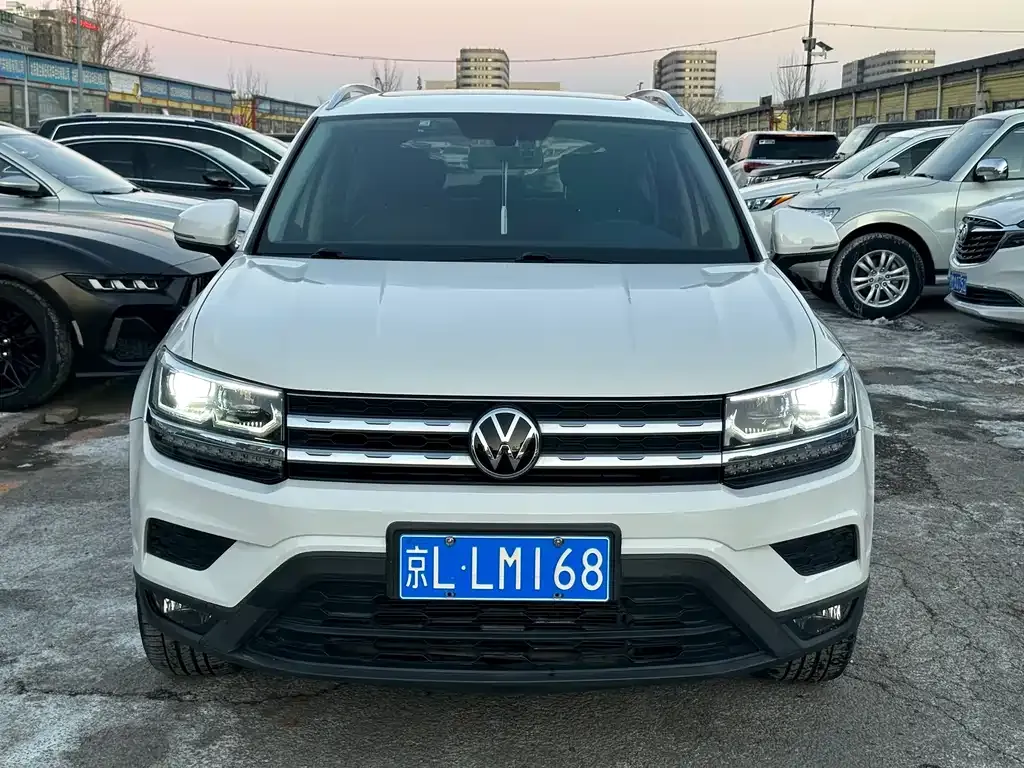 Volkswagen Tharu — фото 9
