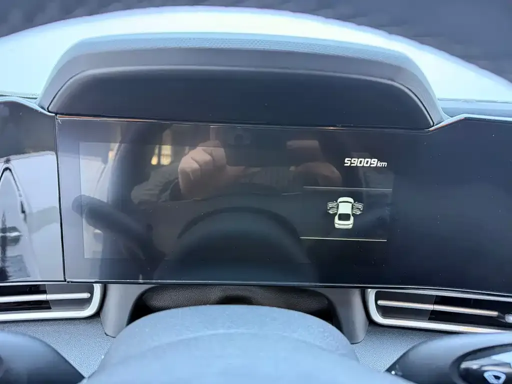 Hyundai Elantra — фото 10