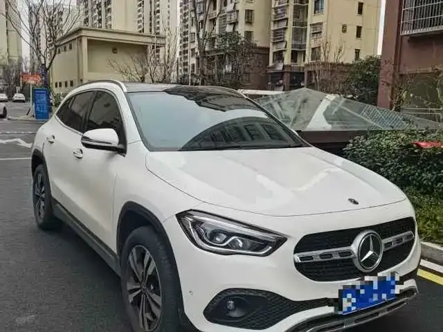 Mercedes-Benz GLA — фото 1