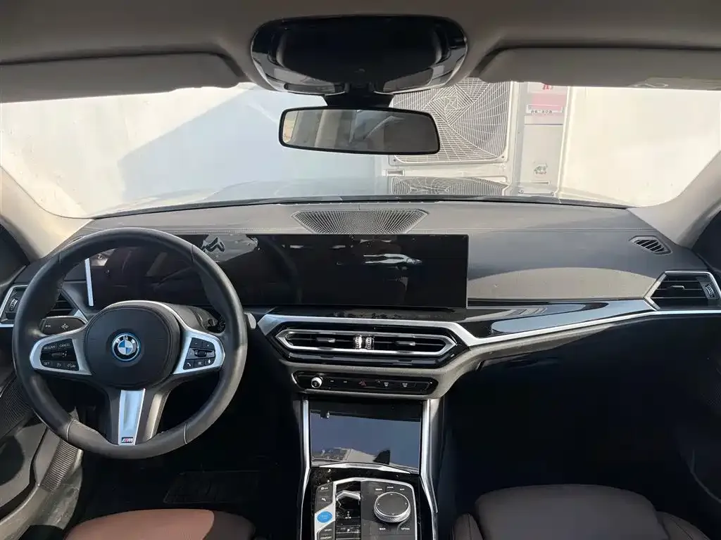 BMW i3 — фото 7