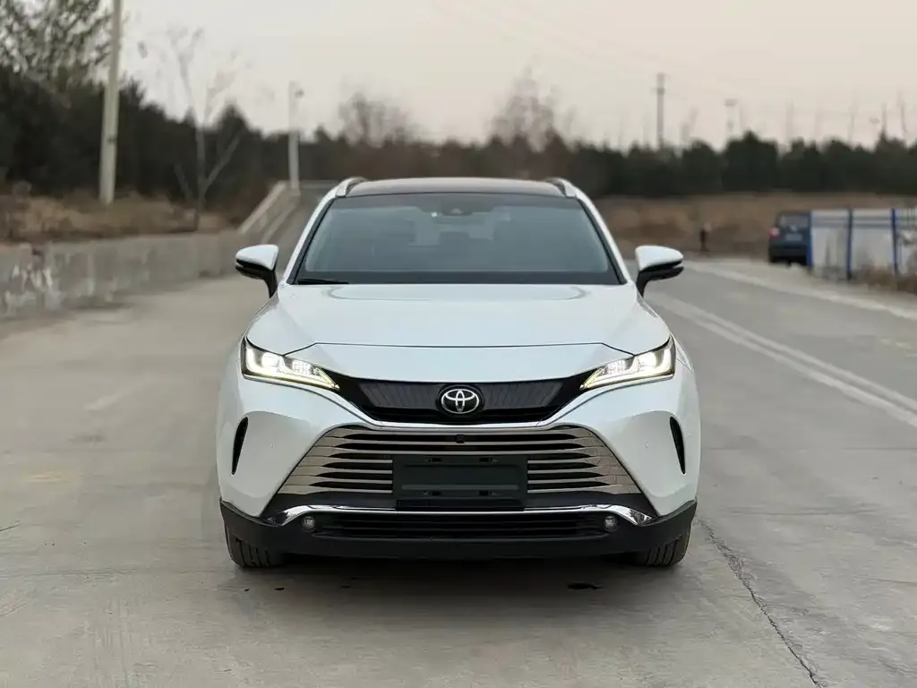 Toyota Harrier — фото 3