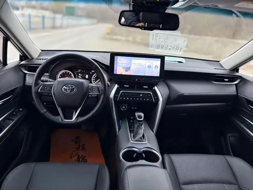 Toyota Harrier — фото 8