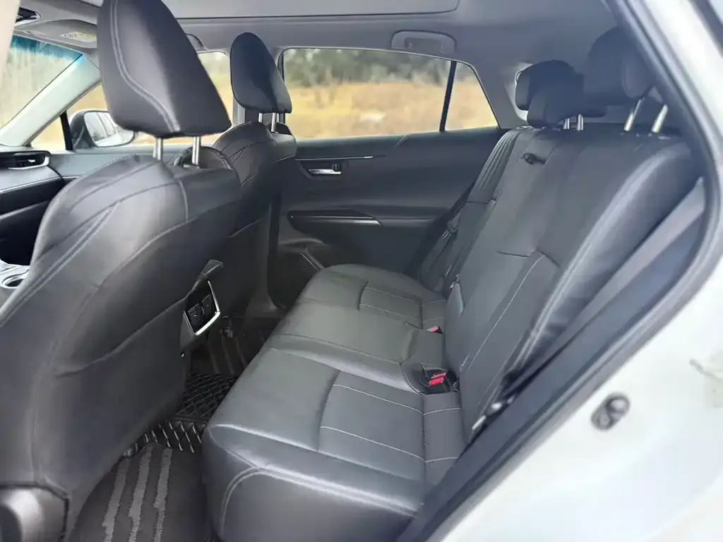 Toyota Harrier — фото 5