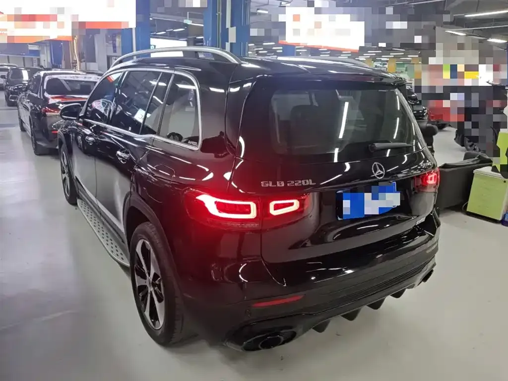Mercedes-Benz GLB — фото 10