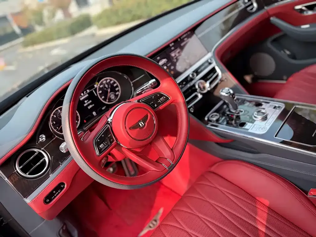 Bentley Flying Spur — фото 9