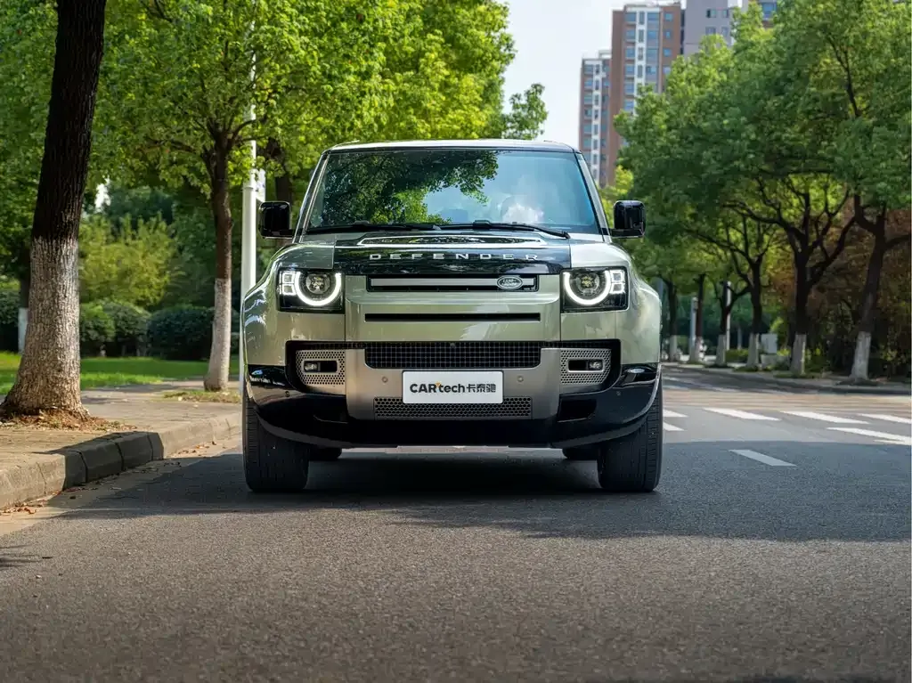Land Rover Defender — фото 5