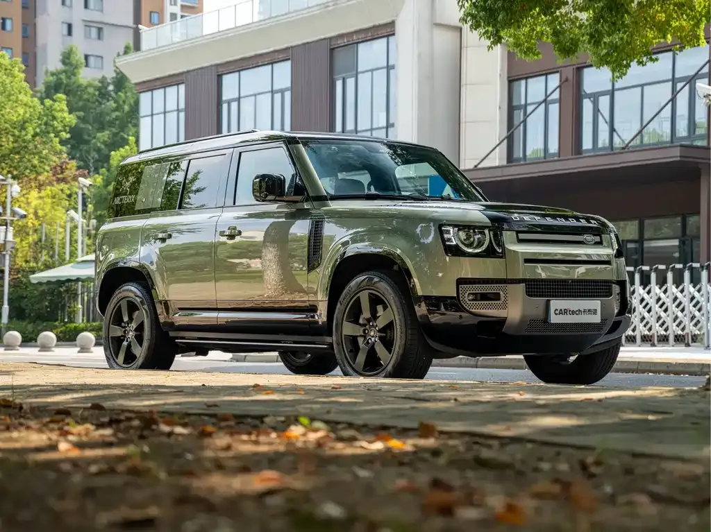 Land Rover Defender — фото 6