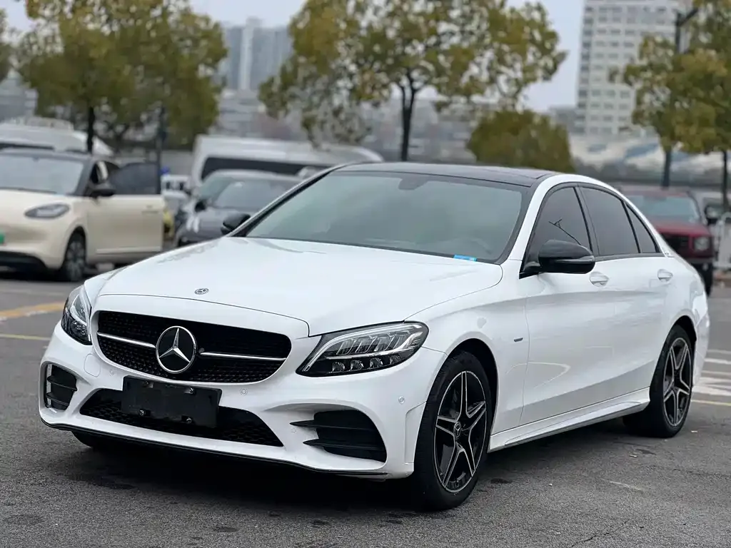 Mercedes-Benz C-Class — фото 1