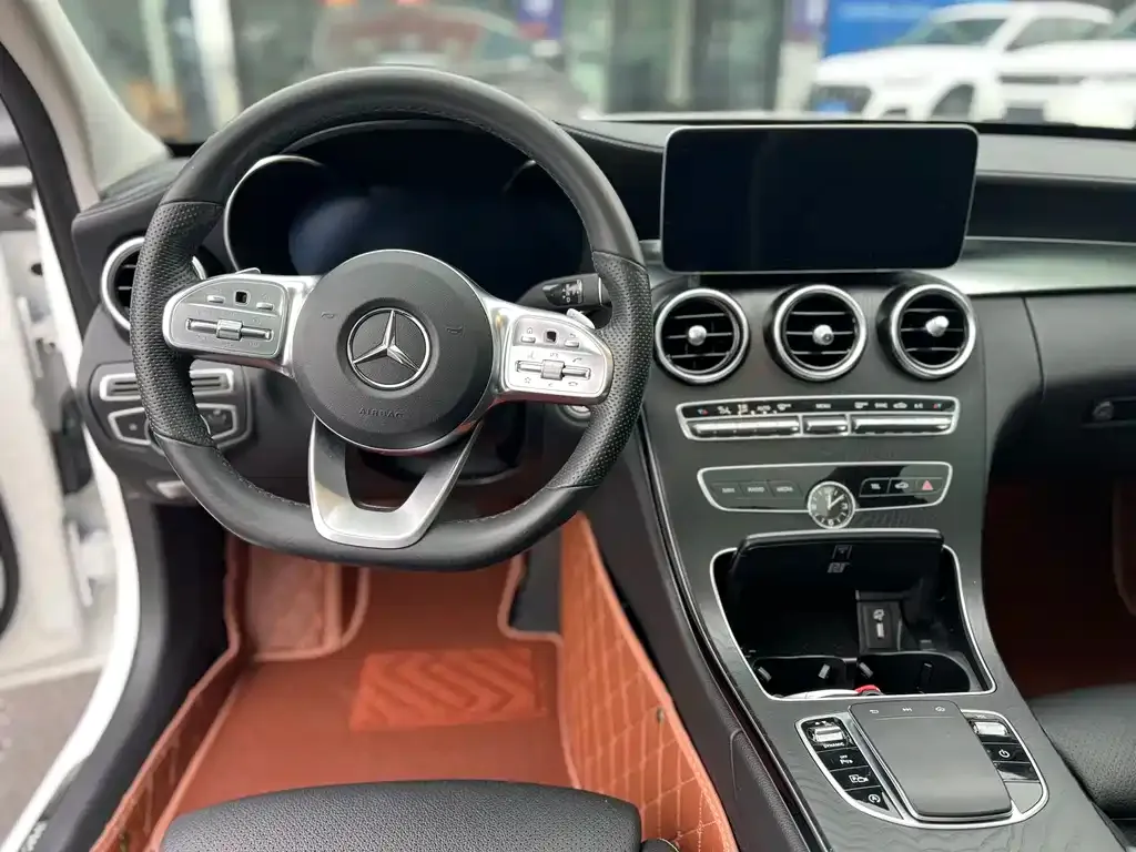 Mercedes-Benz C-Class — фото 10