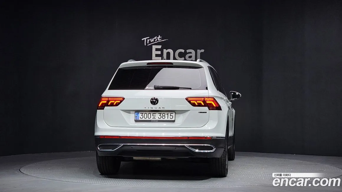 Volkswagen Tiguan — фото 5