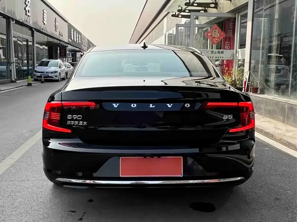 Volvo S90 — фото 9