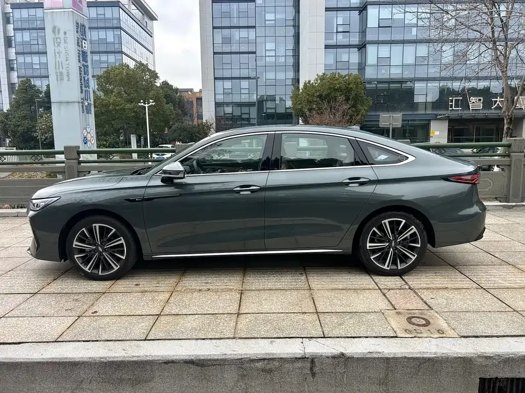 Chery Arrizo 8 PRO — фото 8