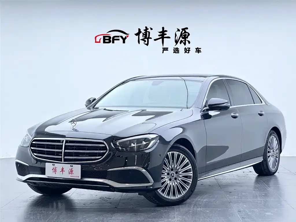Mercedes-Benz E-Class — фото 1