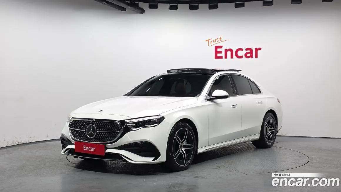 Mercedes-Benz E-Class — фото 1