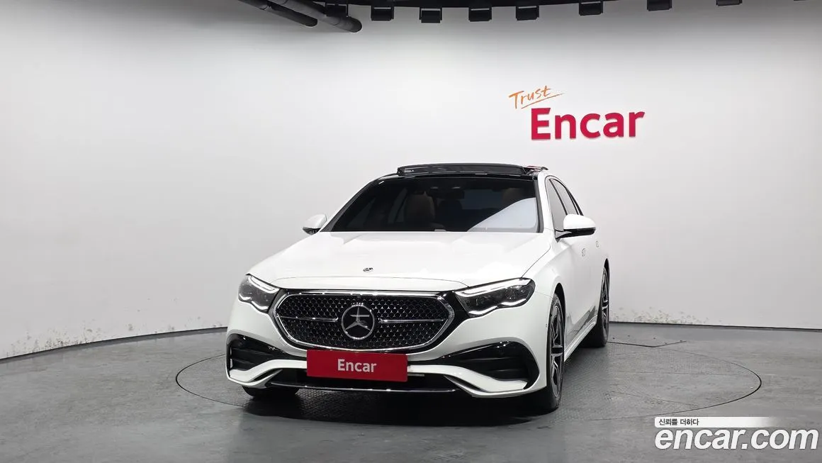 Mercedes-Benz E-Class — фото 2