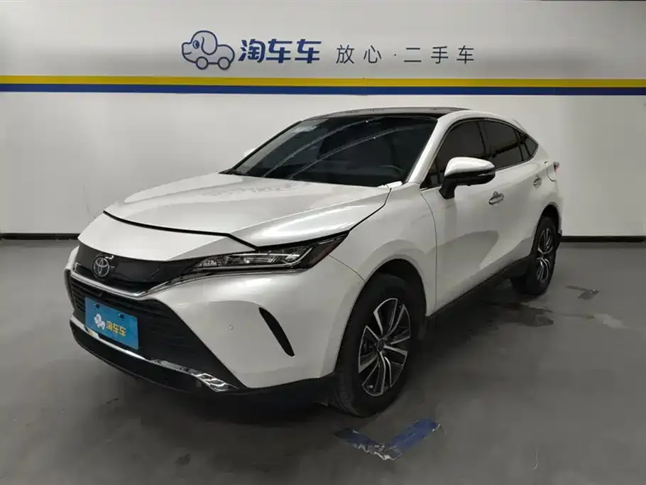 Toyota Harrier — фото 1