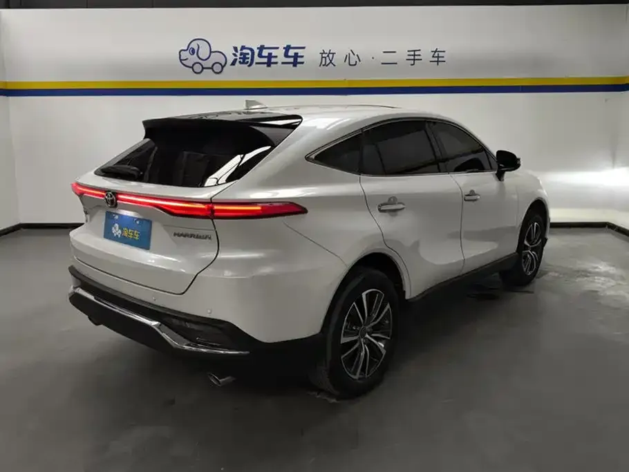 Toyota Harrier — фото 5