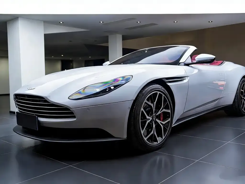 Aston Martin DB11 — фото 1