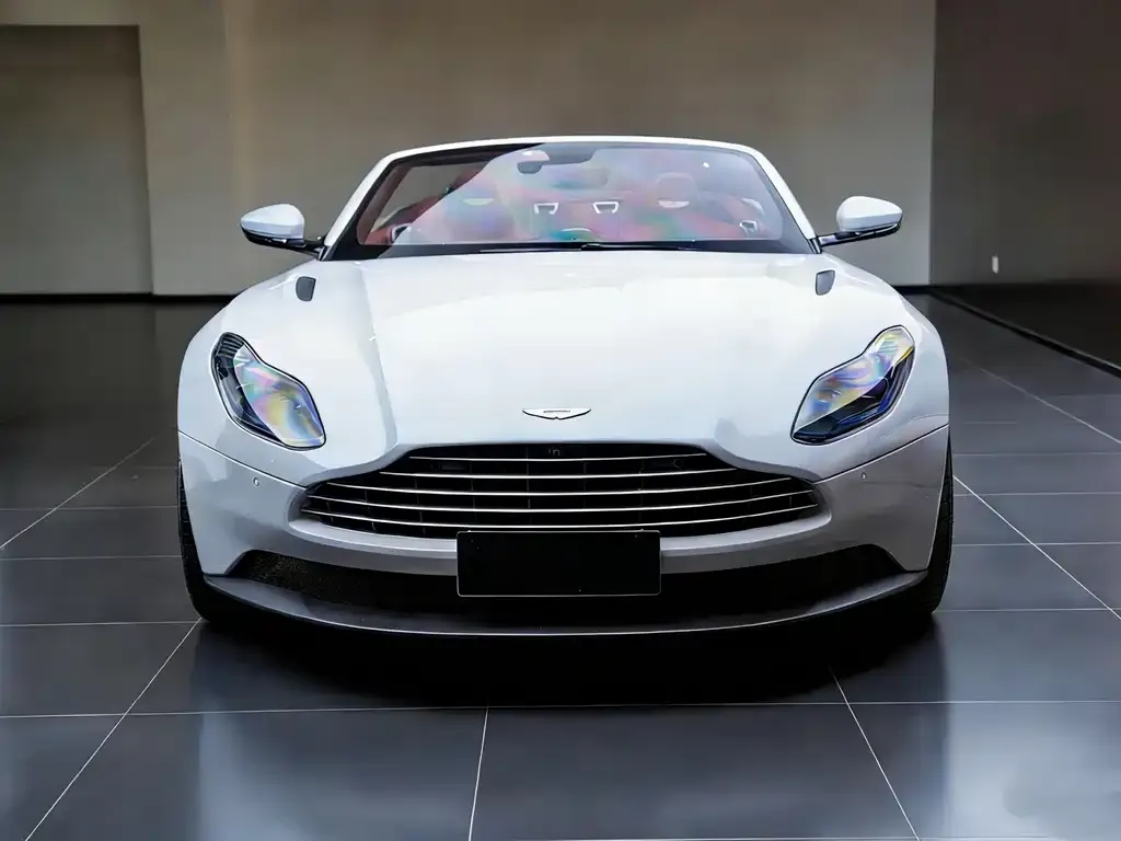 Aston Martin DB11 — фото 5