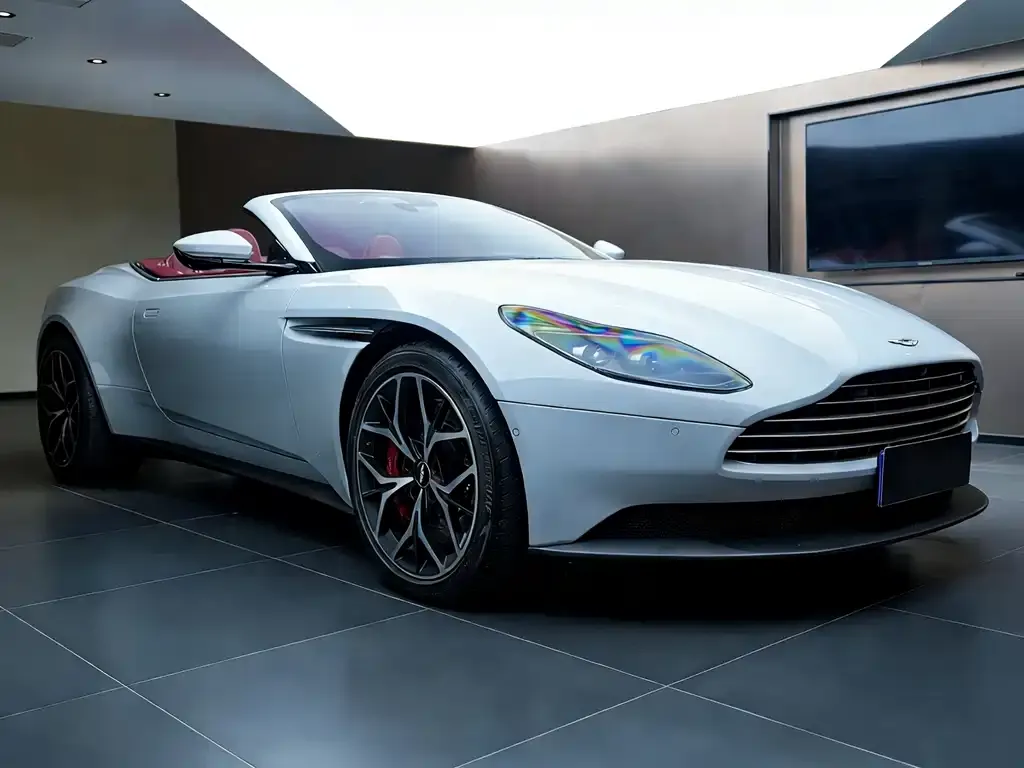 Aston Martin DB11 — фото 2