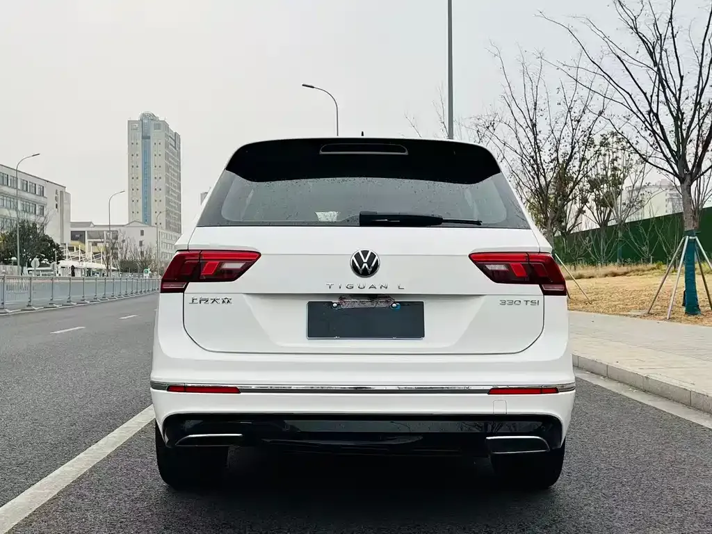 Volkswagen Tiguan L — фото 2