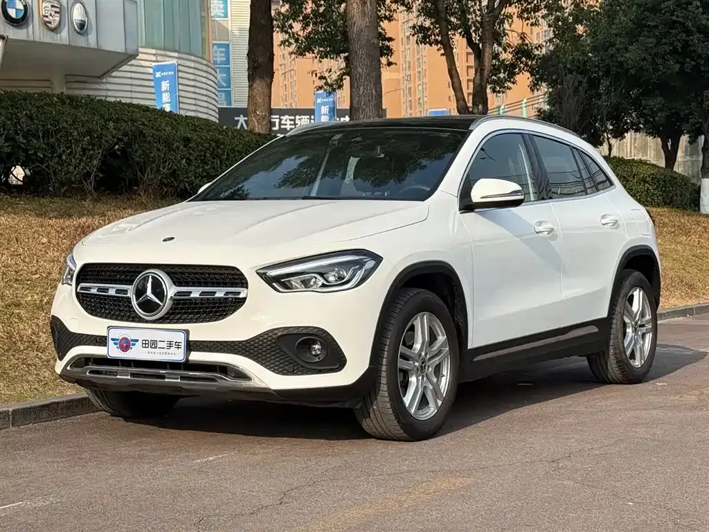 Mercedes-Benz GLA — фото 1