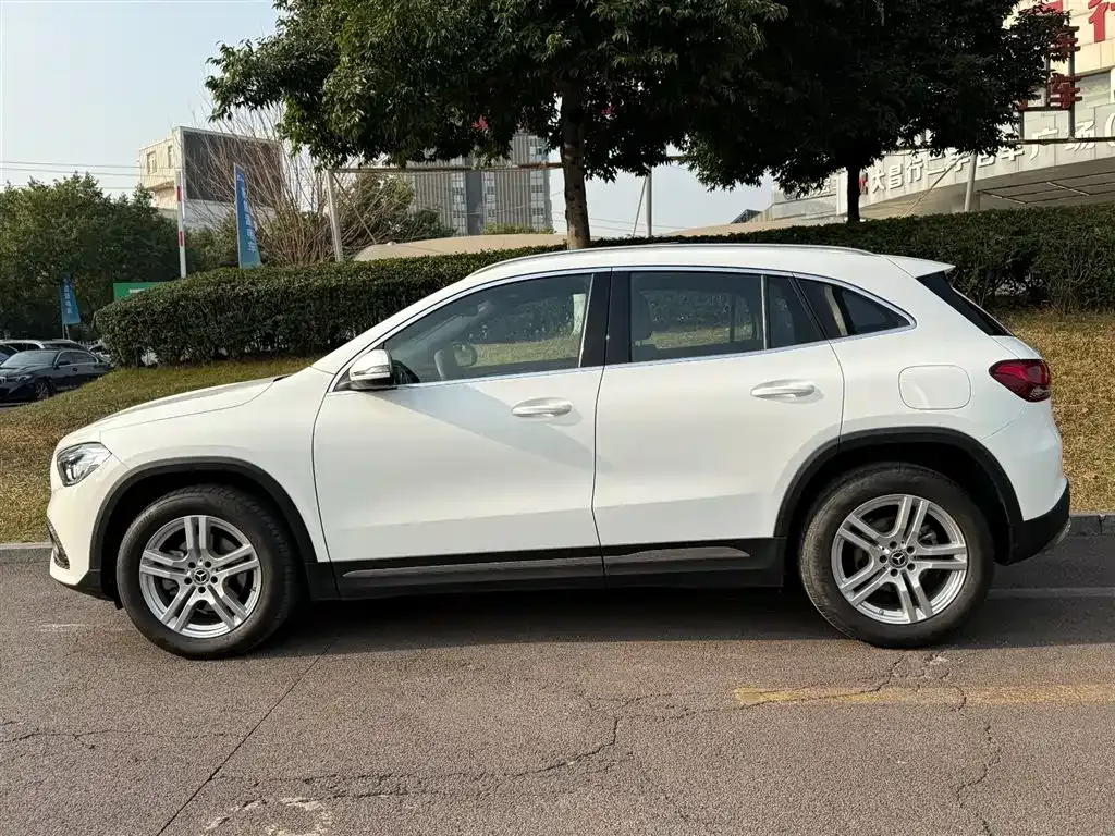 Mercedes-Benz GLA — фото 7