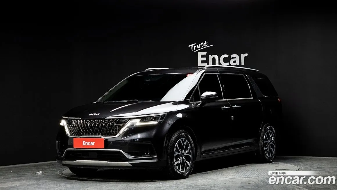 Kia Carnival — фото 1