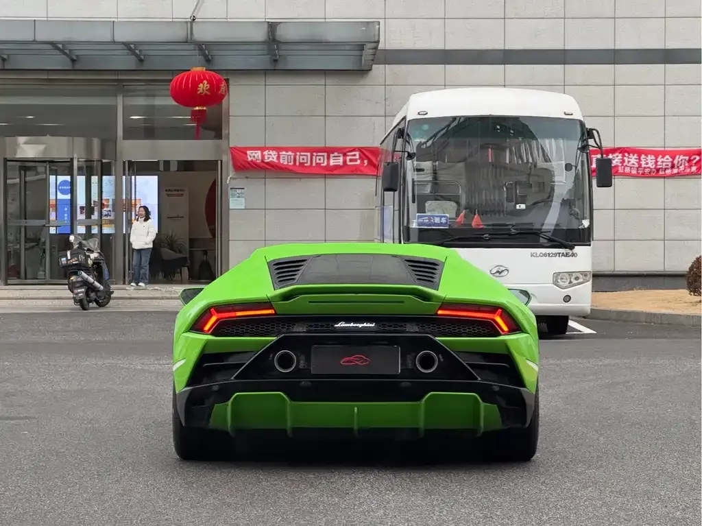 Lamborghini Huracan — фото 7