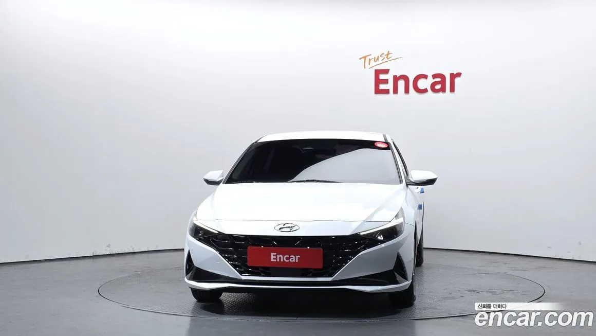 Hyundai AVANTE — фото 2