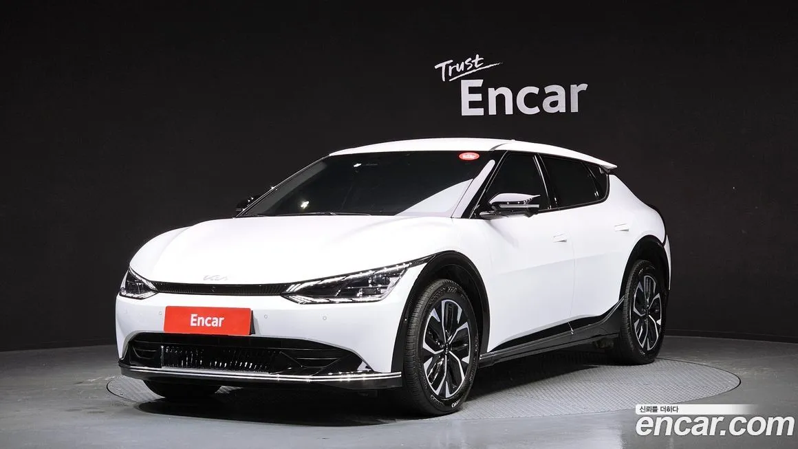 Kia EV6 — фото 1
