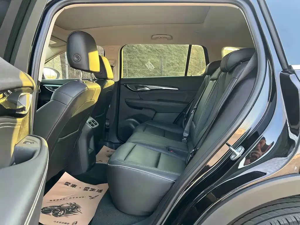 Buick Envision Plus — фото 2